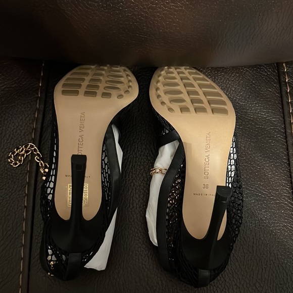 ONE DAY SALE! Bottega Veneta Women's Stretch Chunky Chain Pumps Mesh Leather NWB - Picture 7 of 8